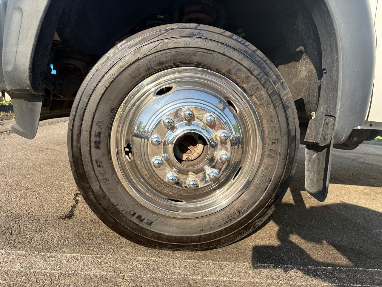 Used 2015 Ford F550 4x4 Regular Cab Super Duty image 15