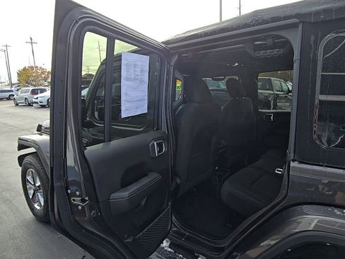 Certified 2021 Jeep Wrangler Unlimited Sahara image 14