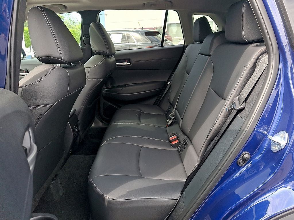 Used 2025 Toyota Corolla Cross XLE w/ Convenience Package AWD/4WD image 10