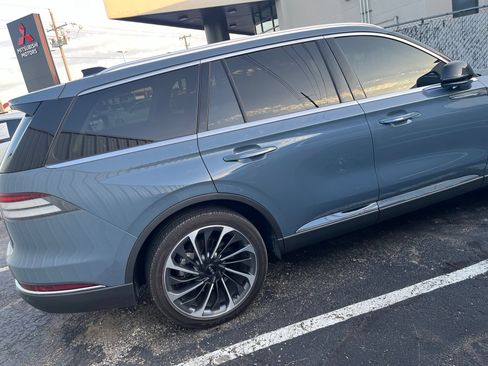 Used 2025 Lincoln Aviator Reserve w/ Equipment Group 201A AWD/4WD image 4