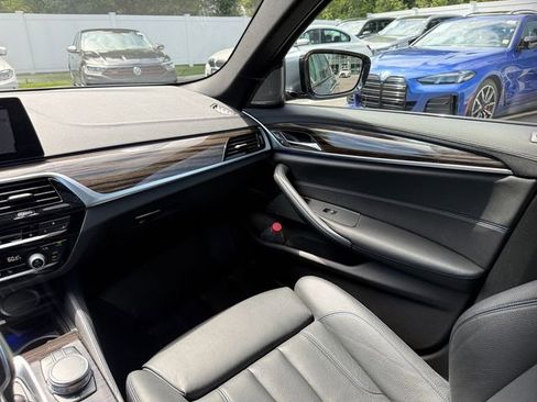 Used 2017 BMW 530i xDrive AWD/4WD image 17