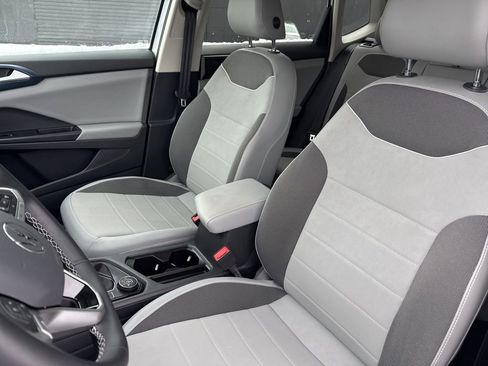 Used 2023 Volkswagen Taos SE image 10