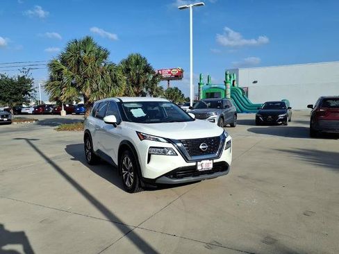 Certified 2023 Nissan Rogue SV FWD image 7