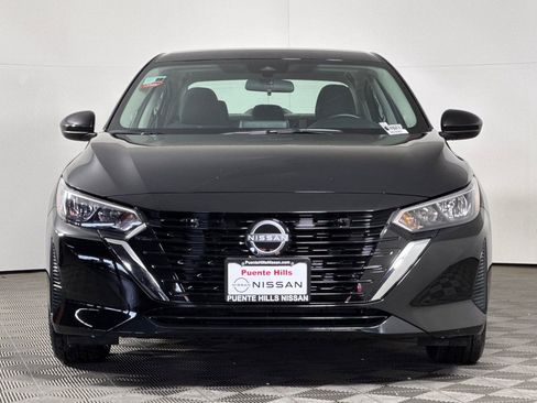 Used 2025 Nissan Sentra SV FWD image 6