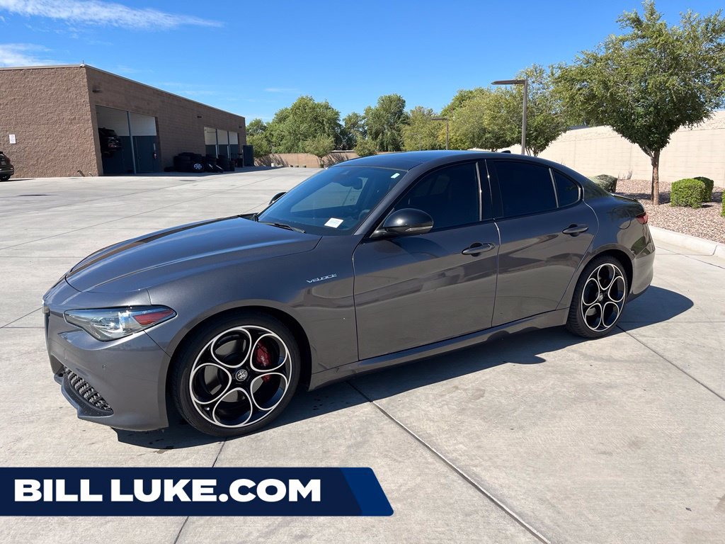 Used 2023 Alfa Romeo Giulia Veloce RWD image 1