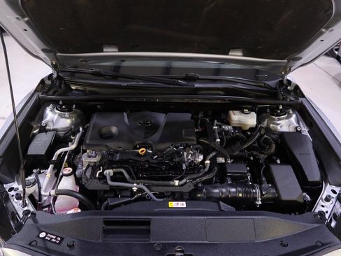 Used 2022 Toyota Camry XSE image 9