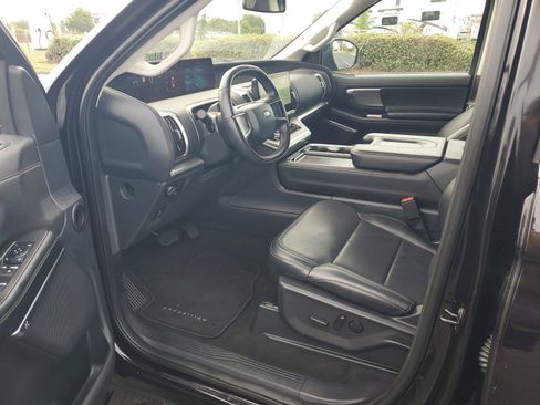Certified 2025 Ford Expedition Max Platinum AWD/4WD image 19