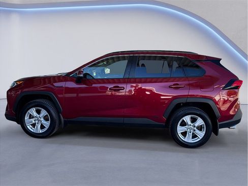 Used 2020 Toyota RAV4 XLE w/ XLE Grade Weather Package AWD/4WD image 3