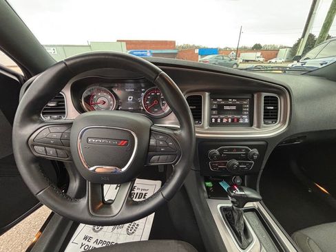 Used 2022 Dodge Charger SXT image 14