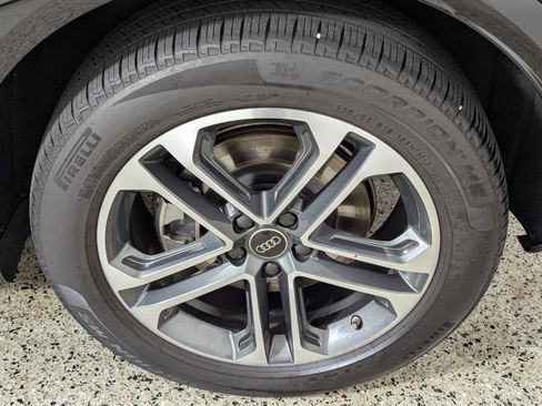 Certified 2025 Audi Q5 Prestige image 29