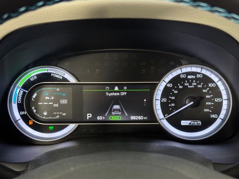 Used 2019 Kia Niro LX image 18