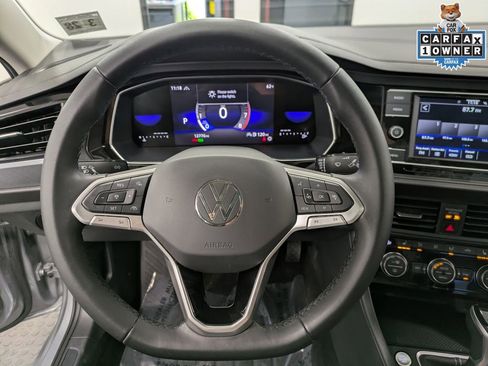 Used 2023 Volkswagen Jetta SE w/ Panoramic Sunroof Package FWD image 20