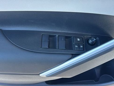 New 2026 Toyota Corolla Cross L image 12