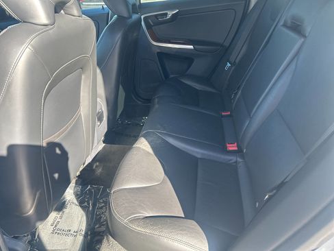 Used 2017 Volvo XC60 T5 Inscription w/ Advanced Package image 16