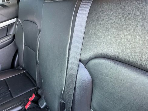 Used 2017 Ford Explorer XLT w/ Equipment Group 202A AWD/4WD image 11