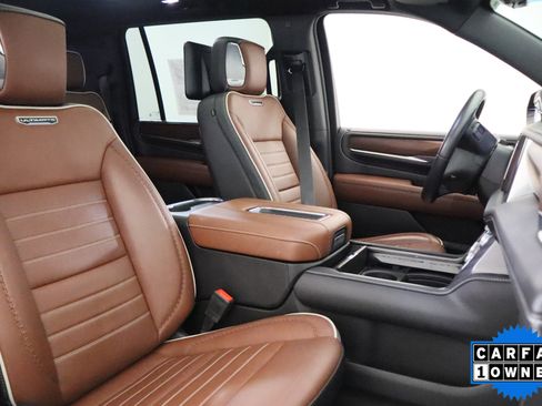 Used 2023 GMC Yukon XL Denali Ultimate AWD/4WD image 19