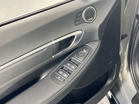 Used 2022 Hyundai Sonata Limited image 18