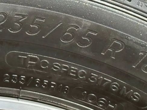 Used 2018 Cadillac XT5 Luxury w/ Driver Awareness Package image 29