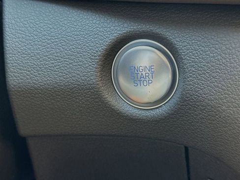 Used 2023 Hyundai Santa Fe SEL Convenience image 21