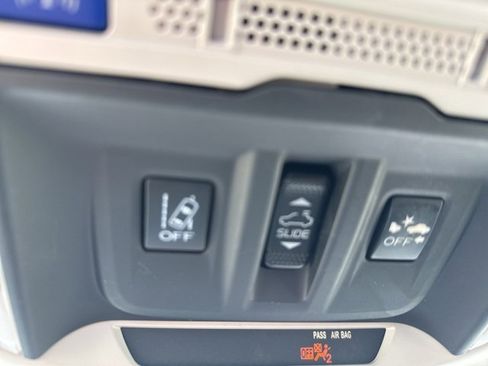 Used 2019 Subaru Forester Limited w/ Popular Package #3 image 44