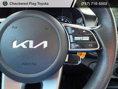 Used 2023 Kia Forte LXS w/ LXS Technology Package FWD image 13