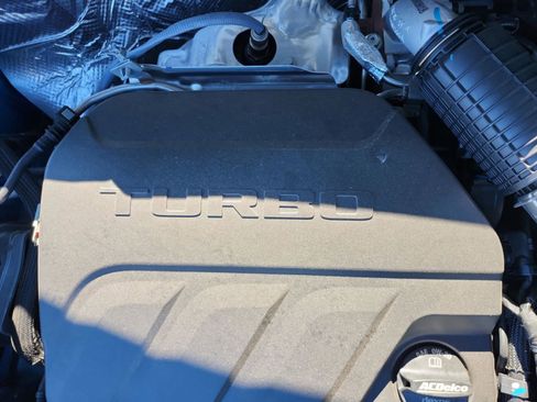 Used 2025 Chevrolet Trax LT w/ Driver Confidence Package image 26