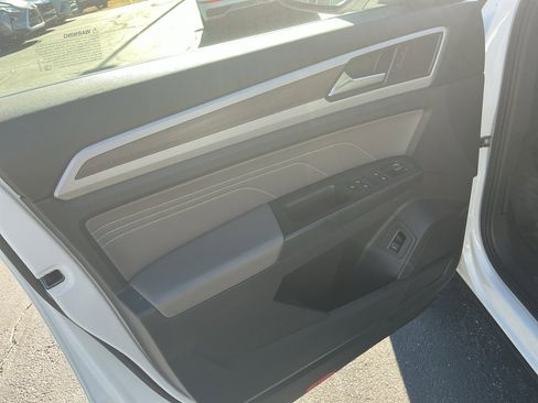 Certified 2022 Volkswagen Atlas SEL image 36