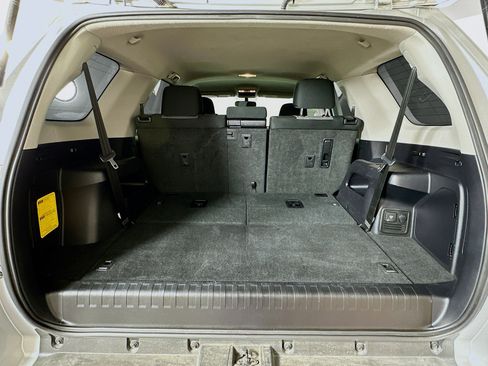 Used 2017 Toyota 4Runner SR5 image 28