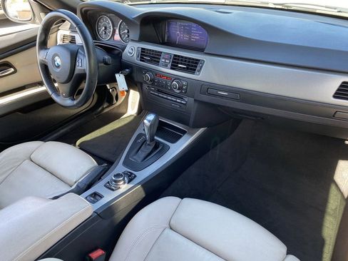 Used 2012 BMW 328i Convertible image 13