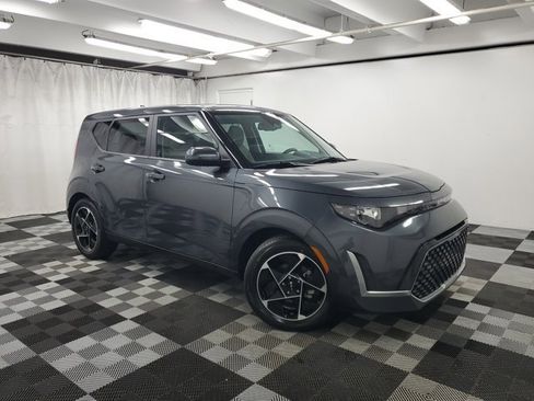 Certified 2023 Kia Soul EX image 1