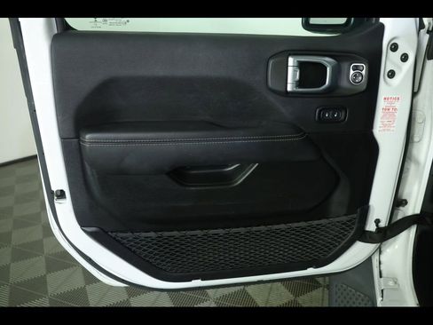 Used 2022 Jeep Gladiator Overland w/ Popular Equipment Package image 20