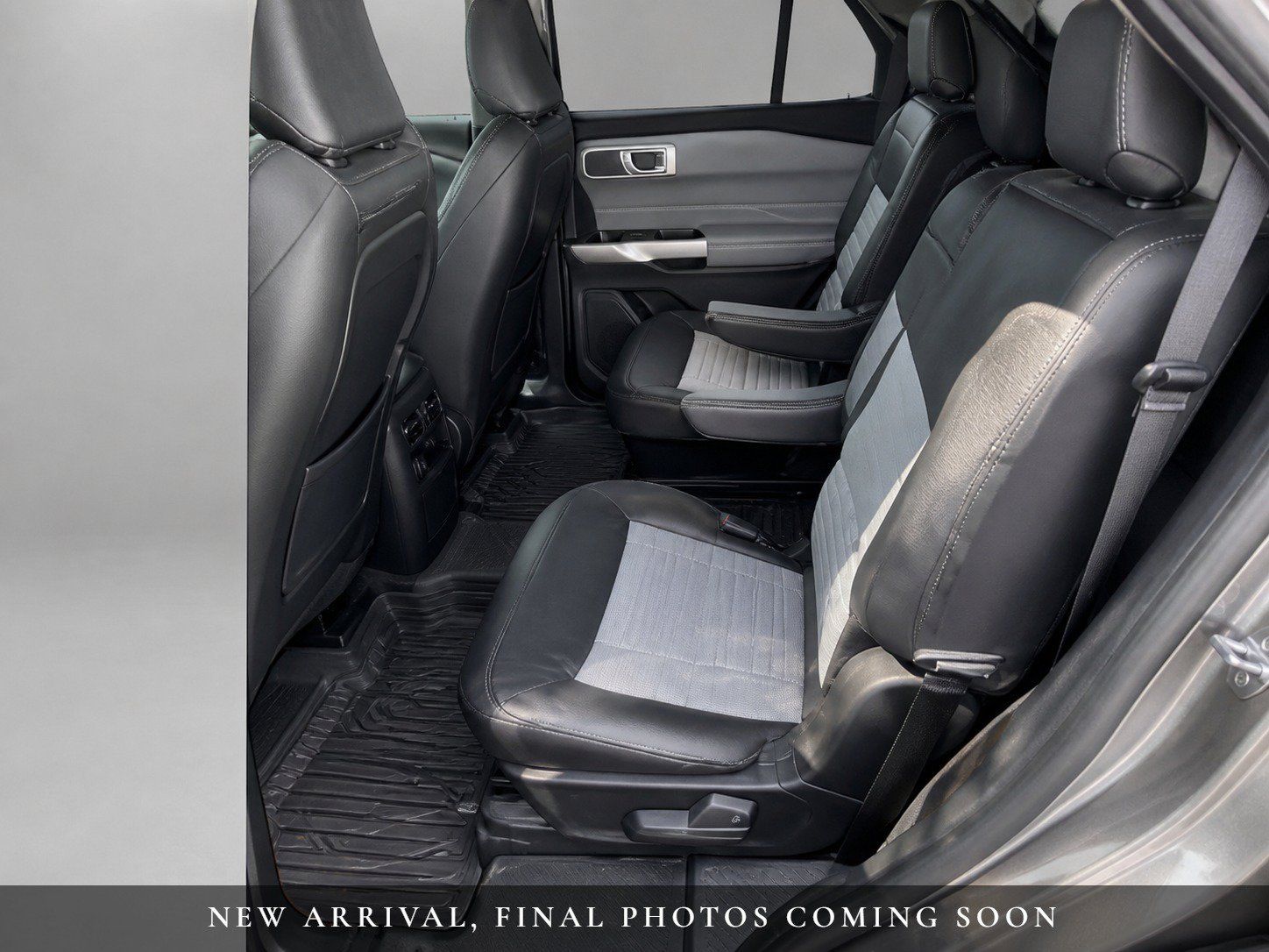 Used 2022 Ford Explorer XLT w/ Equipment Group 202A AWD/4WD image 7