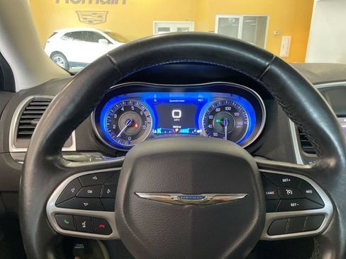 Used 2019 Chrysler 300 Touring L w/ Quick Order Package 22F RWD image 19