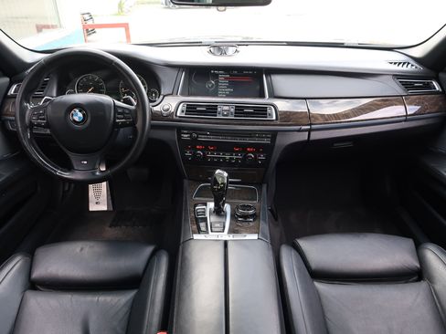 Used 2015 BMW 750Li image 11