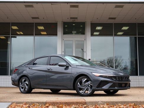 New 2025 Hyundai Elantra Limited image 1