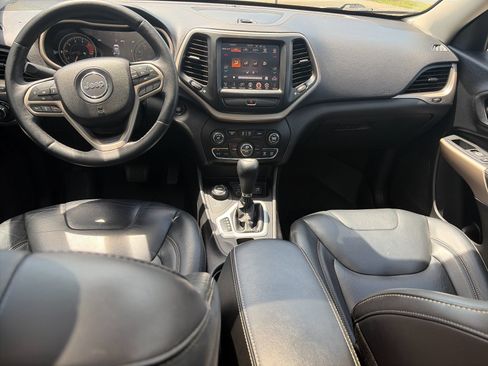 Used 2017 Jeep Cherokee Limited AWD/4WD image 14