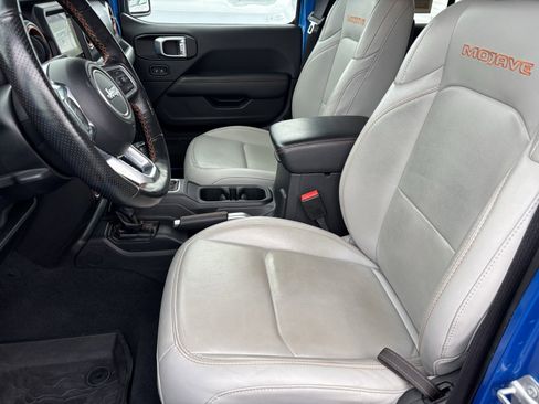 Used 2022 Jeep Gladiator Mojave w/ LED Lighting Group image 17