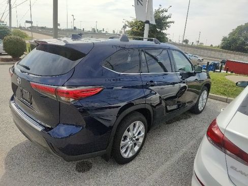 Used 2022 Toyota Highlander Limited AWD/4WD image 13
