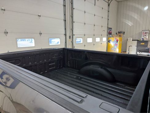 Used 2018 Ford F150 XL w/ Equipment Group 101A Mid image 6