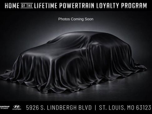 Used 2023 Chrysler Voyager LX image 1