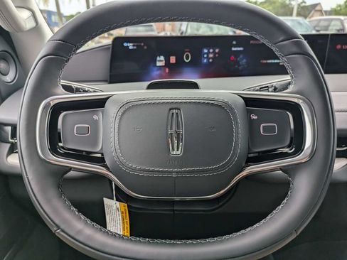 New 2027 Lincoln Navigator Premiere RWD image 29
