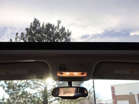 Used 2014 GMC Sierra 2500 Denali w/ Suspension Package, Off-Road image 29