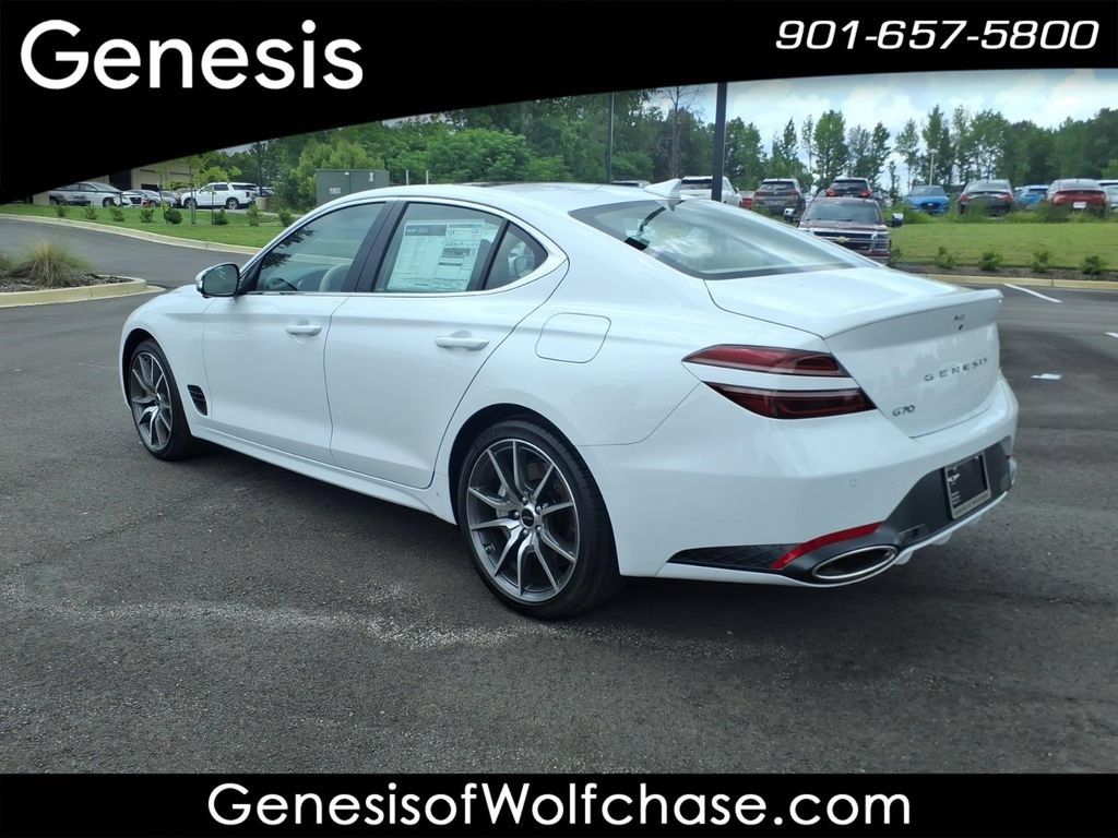 Used 2026 Genesis G70 2.5T Prestige RWD image 3