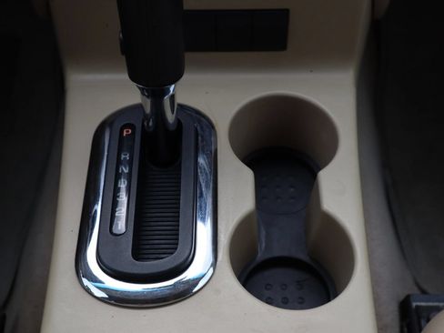 Used 2006 Ford Explorer Eddie Bauer RWD image 24