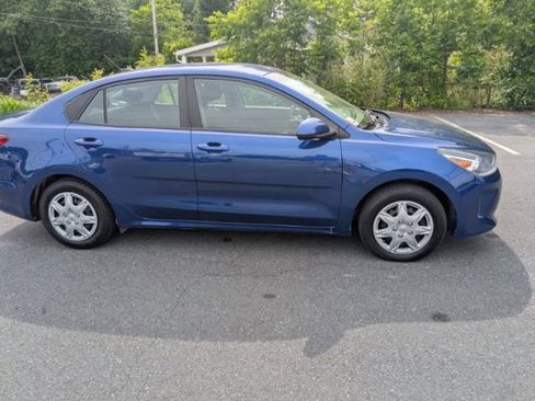 Used 2020 Kia Rio S image 4