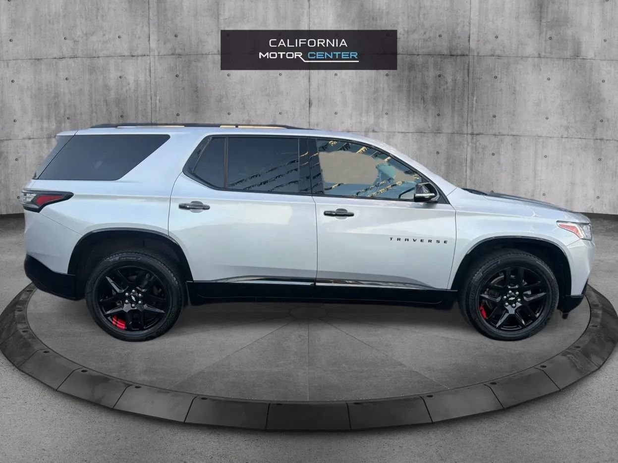 Used 2018 Chevrolet Traverse Premier w/ Redline Edition FWD image 4