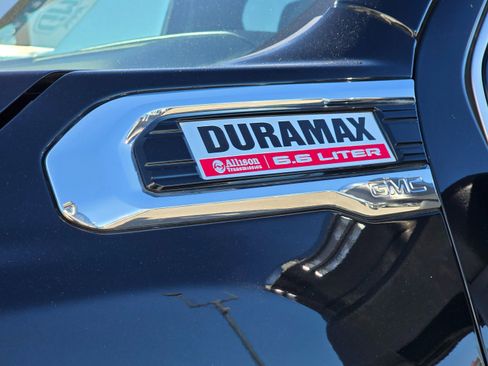 Used 2021 GMC Sierra 3500 Denali w/ Denali Black Diamond Edition image 21