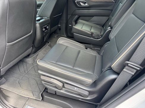 Used 2023 Chevrolet Tahoe Premier AWD/4WD image 11