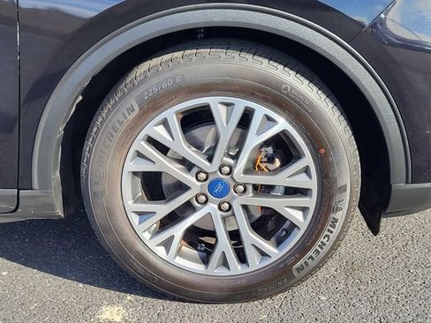 Used 2022 Ford Escape SEL image 11