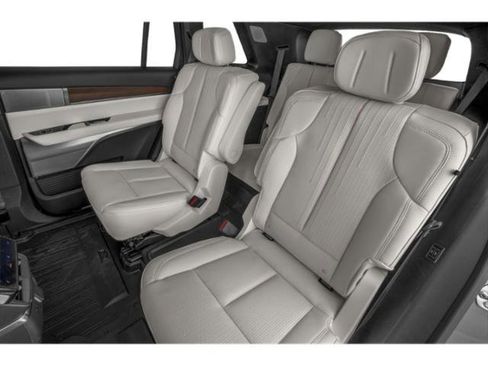 New 2026 Cadillac Vistiq Luxury w/ LPO, Floor Liner Package AWD/4WD image 15